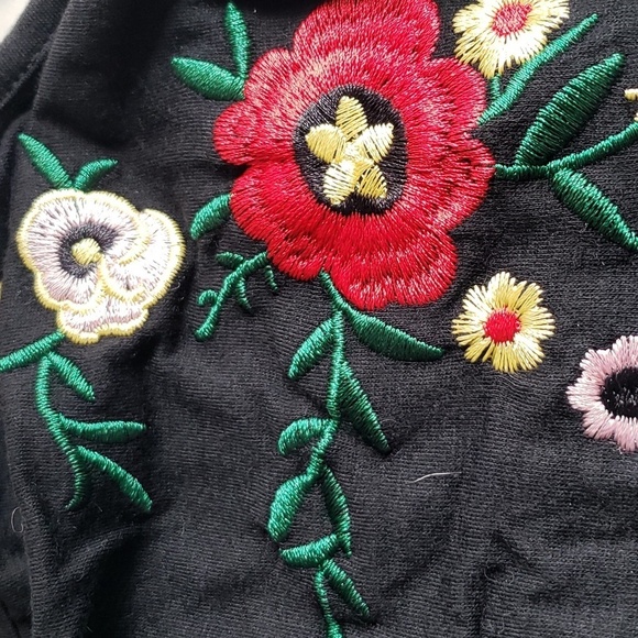 ETCYY Black High Neck Strappy Floral Embroidered Tank Top Size M - Picture 4 of 6